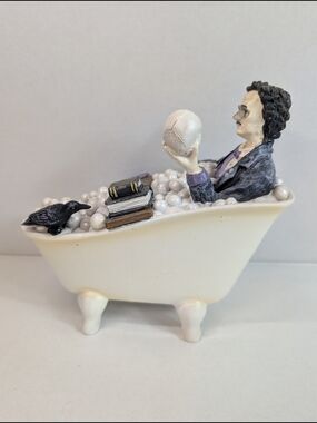 Ashland Dead Regency Halloween Poe Bathtub Skull Figurine